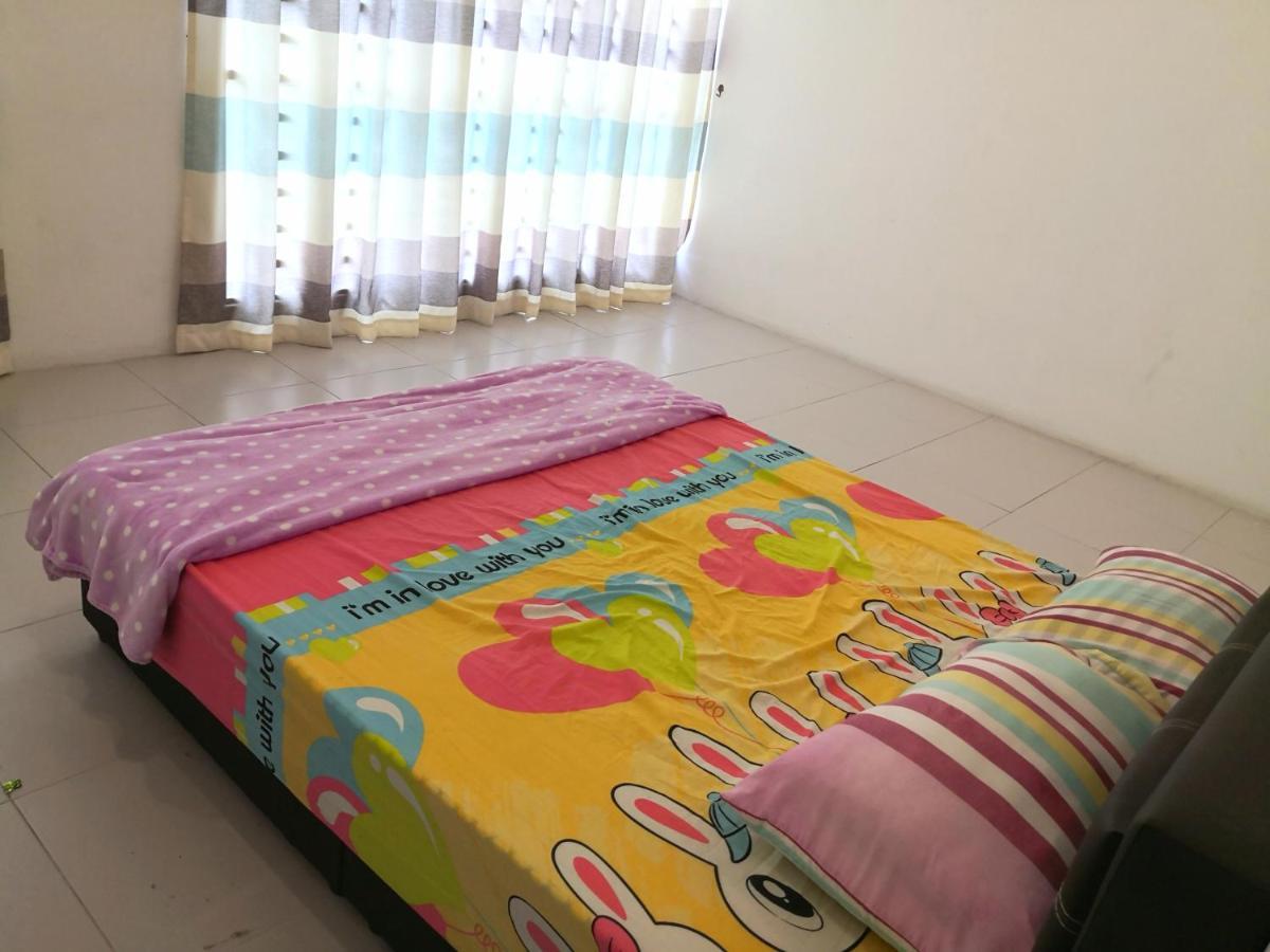 Sitiawan Teluk Batik 16modernhome Private Pool Karaoke Bbq 15pax Holiday home Lumut