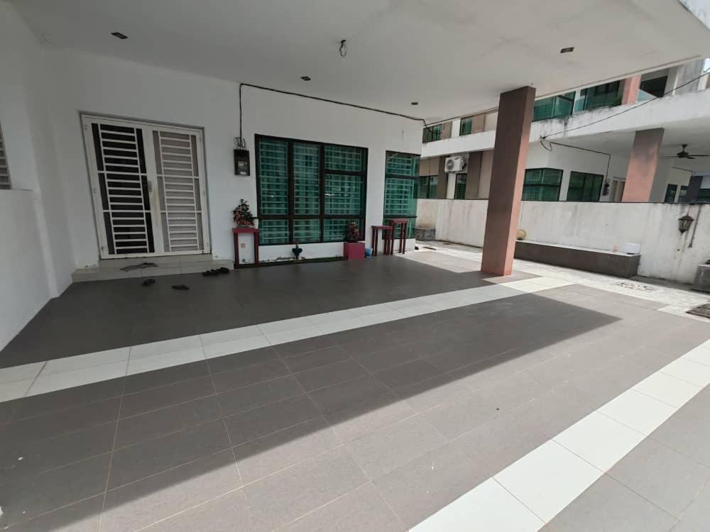 Sitiawan Teluk Batik 16modernhome Private Pool Karaoke Bbq 15pax Holiday home *